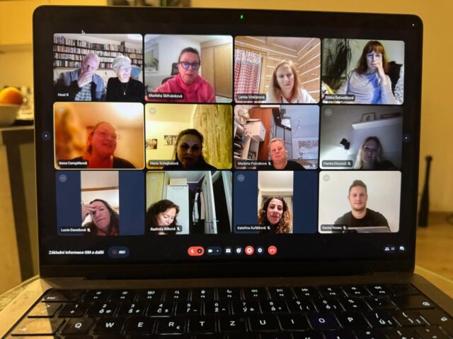 Co dělají naši lektoři po večerech? 😉 sdílejí, vzdělávají se a vzájemně se podporují ☺️ díky naše EOV - VEO rodino!